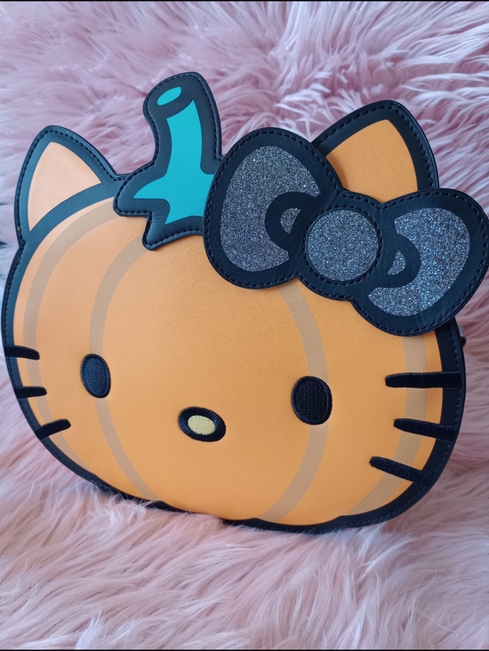 Loungefly Halloween Hello Kitty Pumpkin Crossbody Bag RARE!!! main image 12